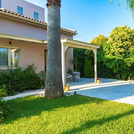 Bay Alykanas Villa