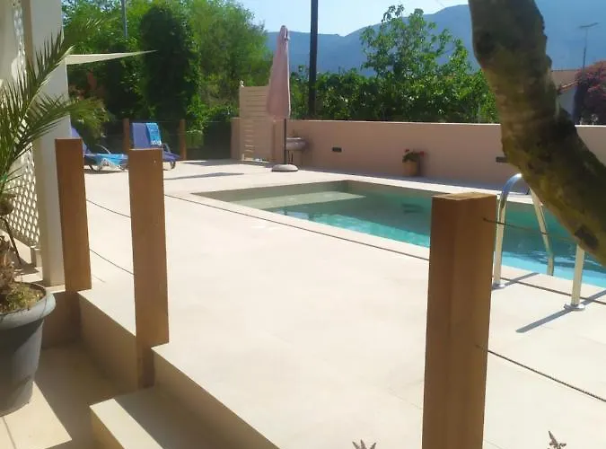 Bay Alykanas Villa *